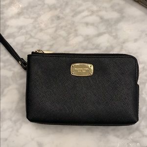 Michael Kors Wallet // Wristlet